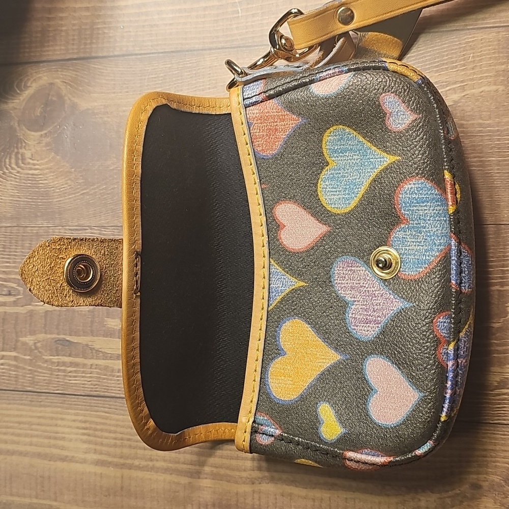 Dooney & Bourke Heart Pattern Wristlet Clutch - Picture 5 of 5